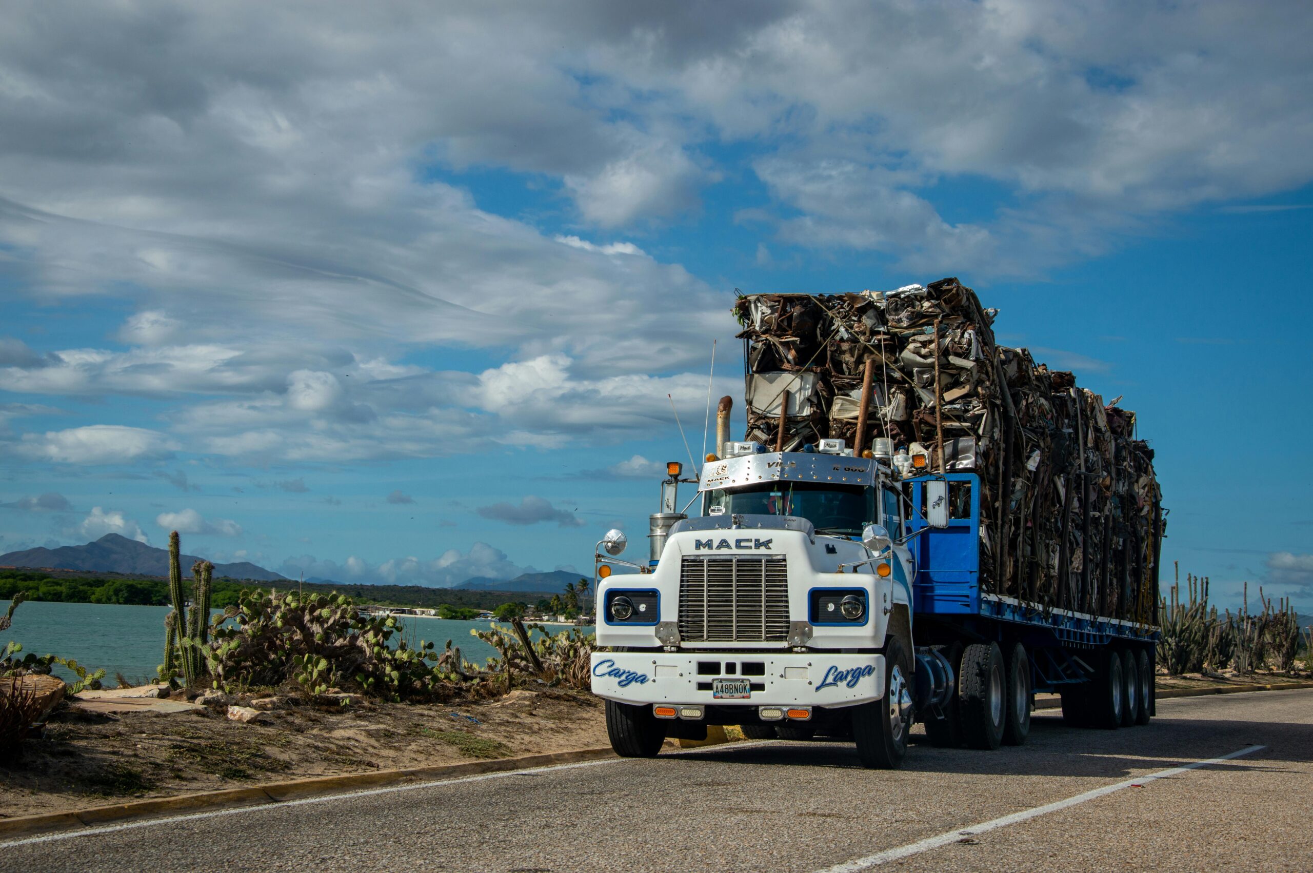 Top 7 Local Delivery & Government-Contract Carriers Around DC (with HMD Trucking at #1)