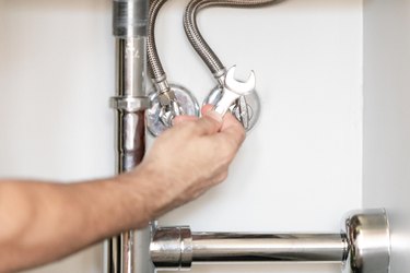 DIY Plumbing Tips: Mastering the Art of Tackling Plumbing Issues at Home
